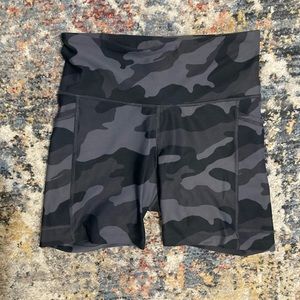 Compression bike shorts with pockets, 6” inseam